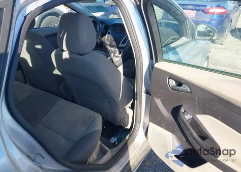 2014 Ford Focus Se z USA, uszkodzony, nr VIN 1FADP3F26EL374521